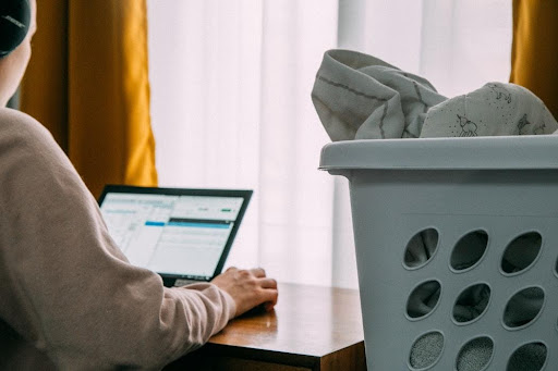 How Could Laundry Service In Dubai Help Working Professionals?